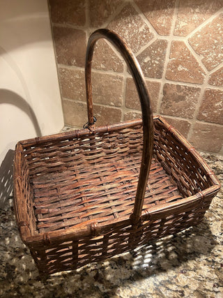 Vintage Basket with Handle   MTS