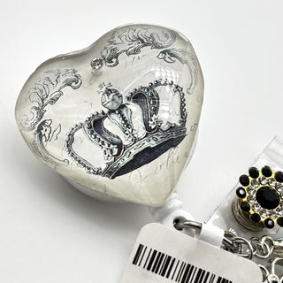 White/Black Queen Heart Badge Holder|74745