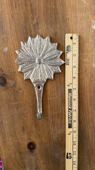 Metal Flower Hook (LZD - RSV)|126108