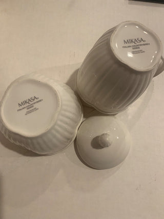 Mikasa cream & sugar set MTS