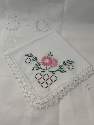 Pink Daisy Napkin w/ Crochet|58744