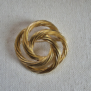 bri.craftique - Vintage Monet Gold Swirl Celtic Knot Brooch (BRI) - MTS