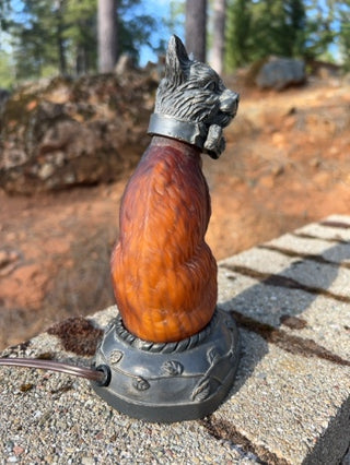 JP vintage Tin Chi amber art glass cat lamp