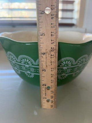 Pioneer Woman Green Serving Mixing Bowl Scalloped Rim Stoneware Medium Size