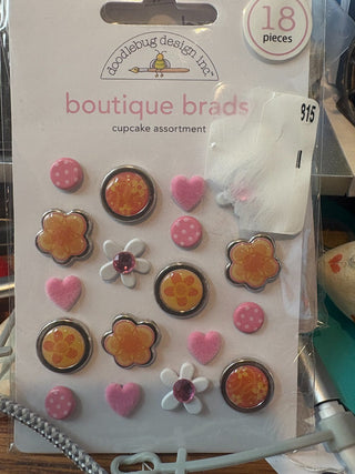 Boutique Brads - pink cupcake 18 pieces