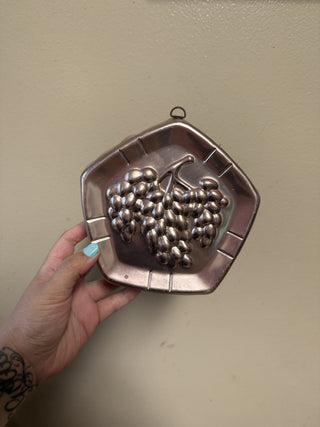 Vtg Copper Grapes Mold Hanging Decor RSV