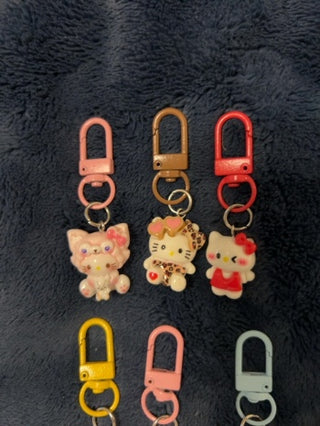 ASSRTD Sanrio Hello Kitty Keychain/Backpack Clip RSV