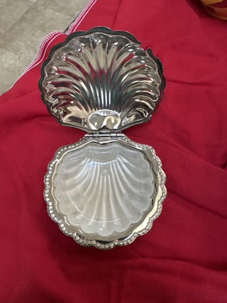 Vtg Silver Plate Scalloped Shell Butter Dish w/ Glass Insert-KL RCD