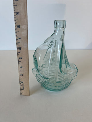 Vintage glass ship bottle|67686