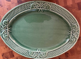 GREEN CERAMIC BUNNY PLATTER PORTUGAL 15.5 X 11.5 STAND NOT INCLUDED NO CHIPS OR CRACKS (KJS) RCD|62020