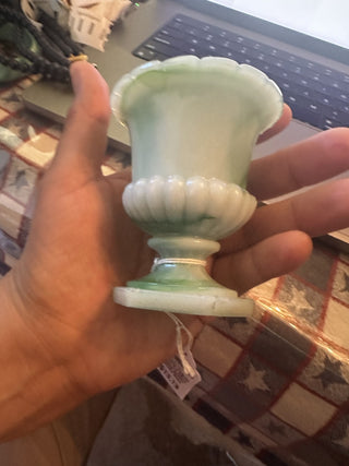 Vintage Vogue Merc. Co Akro Agate green white Slag Glass Toothpick Holder Urn|104102