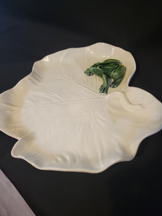 Vtg Bordallo Pinheiro Ceramic Leaf Plate w/Frog RCD|99341