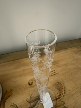 AJ - Chantilly Lace Vase Medium