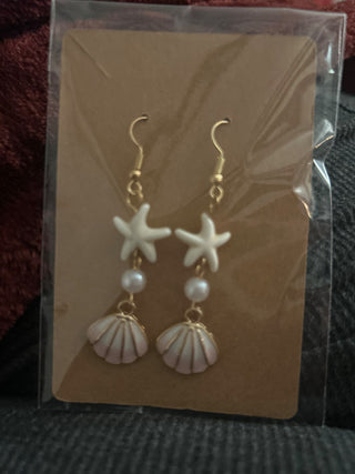 Vintage dangle starfish clam earrings MTS