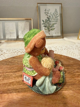 Enesco Laura’s Attic “Christmas Morning Is Hard Work” Figurine (1992, Karen Hahn)|137889