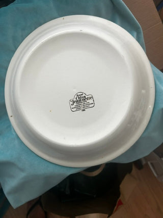Royal China by Jeanette Apple Pie Plate