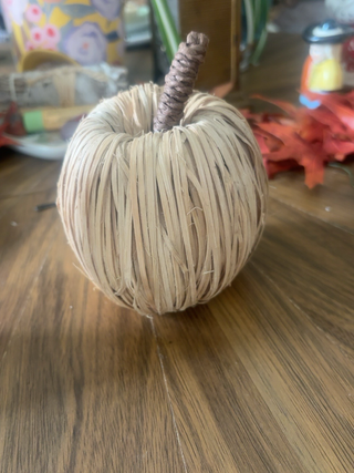 Raffia Apple