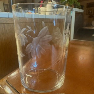 MCM  Juice Glass w Etched Daisy Design