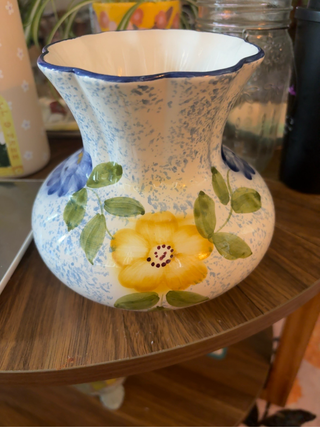 Floral vase