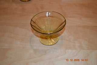 Vintage dessert/champagne