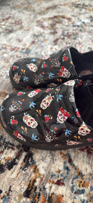 Sugar Skulls Medical Shoes Size 8