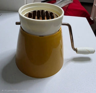 Vintage Federal Housewares hand-crank nut and spice chopper/grinder