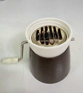Vintage Federal Housewares hand-crank nut and spice chopper/grinde