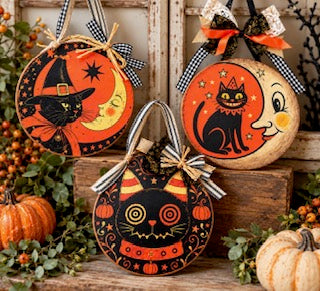 Vintage Inspired Halloween cat and moon