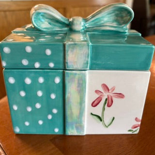 Hand Painted Ceramic Trinket Box