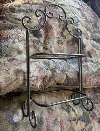 Studio Silversmiths 2-Tier Stand RCD