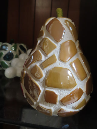 Porcelain yellow tile pear
