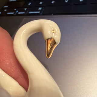 Lenox Swan Figurine 24K Gold Beak Place Card Holder / Cake Topper 2 1/4" X 3