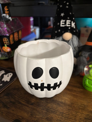 Small jack-o'-lantern bowl