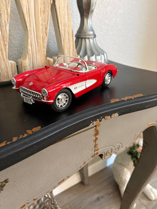 1957 Chevrolet Corvette 1:18  by Road Legends