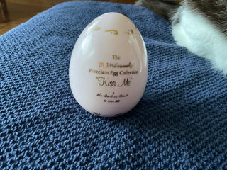 1993 MJ Hummel Porcelain Egg