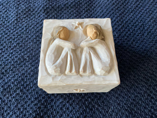2002 Willow Tree Friendship Box