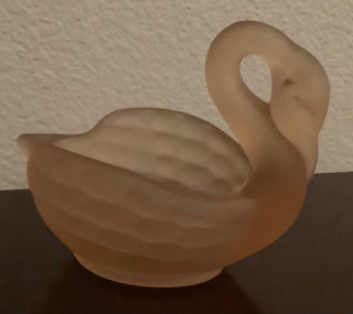 Viking Glass Pink Satin Frost Swan Candy Dish