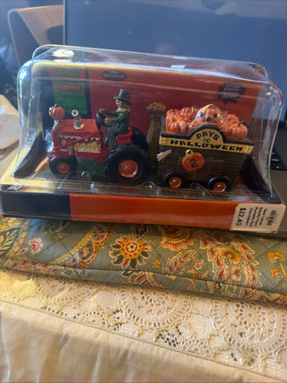 New Lemax Spooky Town 'Pumpkin Haul Countdown' Days to Halloween Calendar #93414