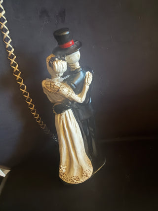 Skeleton Couple Statue, Day of Dead, Gothic, Skulls, Halloween Wedding