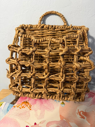 Basket Wall Pouch. Natural
