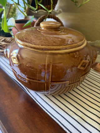 Vtg Brown Stoneware Bean Pot with lid - USA