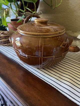 Vtg Brown Stoneware Bean Pot with lid - USA