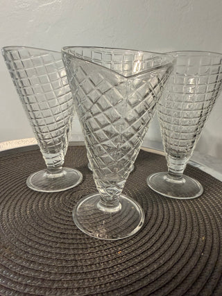 ROCCO BORMIOLI WAFFLE CONE GLASS Italy set of FOUR