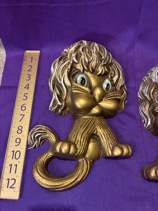 Vintage Homeco plastic lions. Pair.