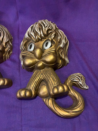 Vintage Homeco plastic lions. Pair.