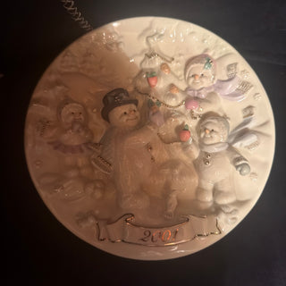 Lenox Snowman Christmas Collector Plate 2001 Ivory 8.5 in 3 D Raised Relief
