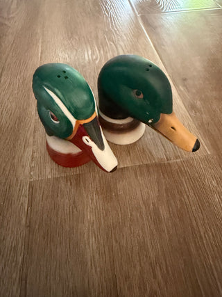 VTG Ceramic Duck Shakers
