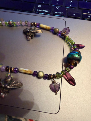Vintage Queen Honey Bee Necklace lampwork beads  VV