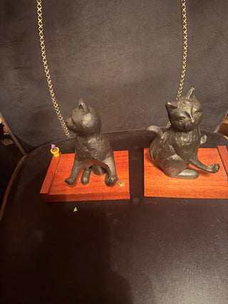 Vintage Cast Iron Bookends Cats