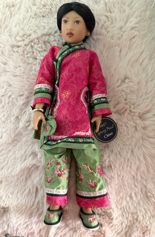 American Girl "Girls of Many Lands".Pearl